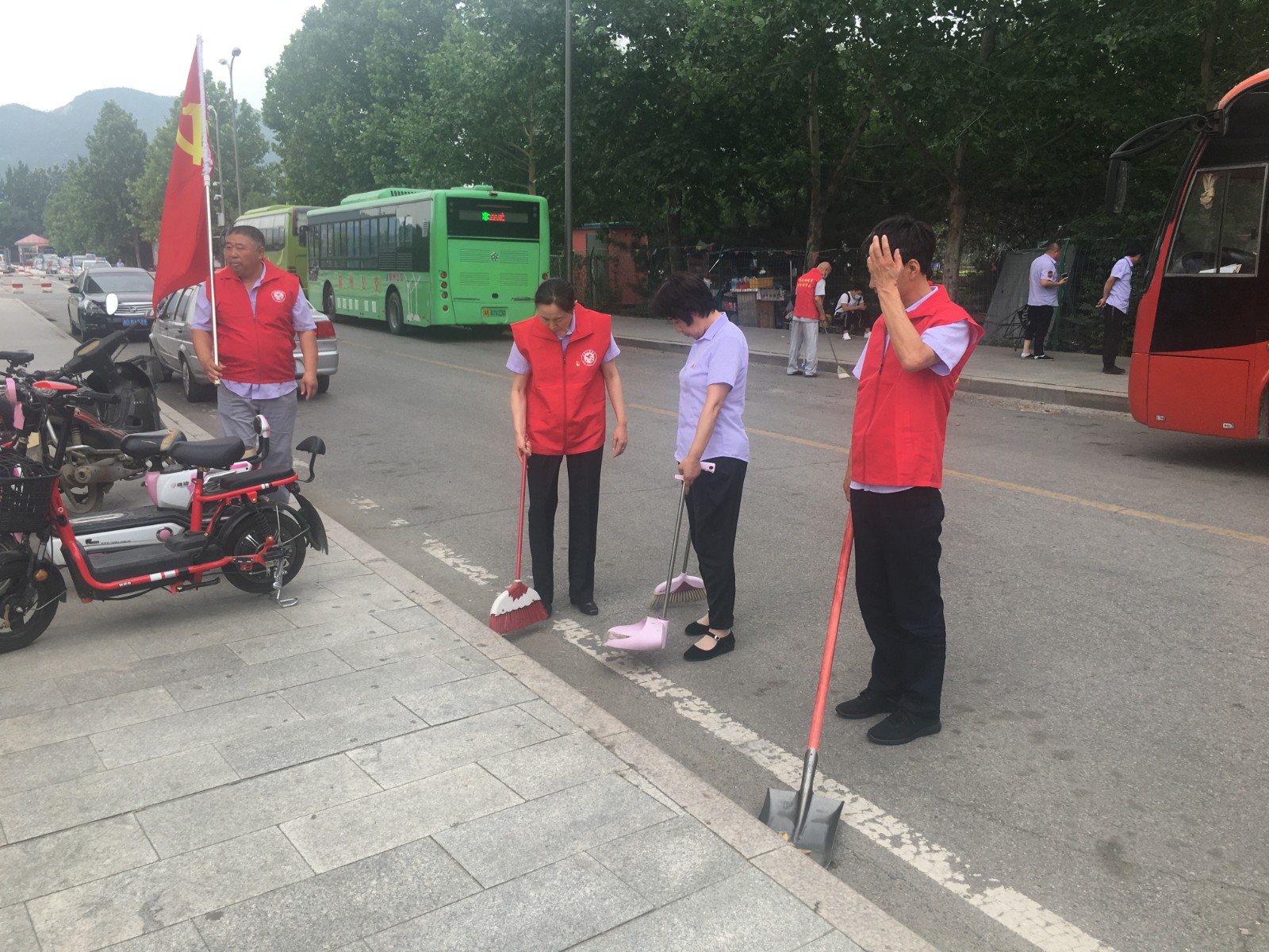 94040889.jpg 94040889.jpg